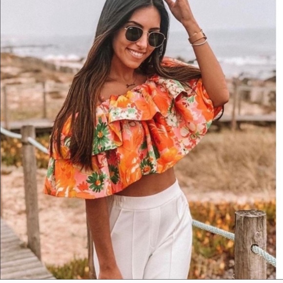 Zara | Tops | Zara Ruffle Bright Floral Crop Top Limited Edition | Poshmark